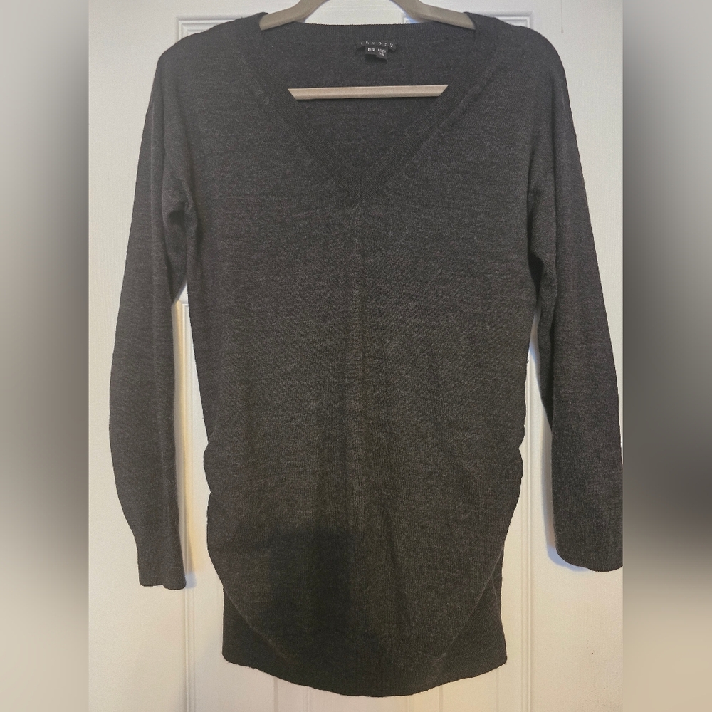 Theory 100% wool sweater size P/T (xs and tall)